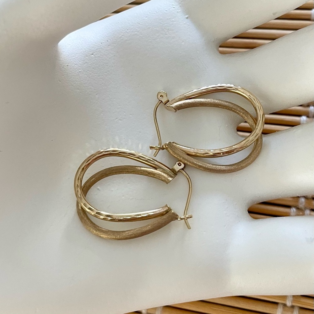 10K yellow Gold Double Hoop Earrings